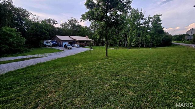 831 Old Colony Road, Defiance, MO 63341