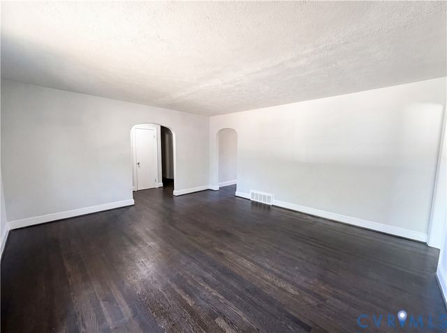 1010 North Ave, Hopewell, VA 23860