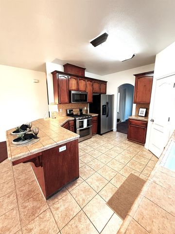 3817 Dockery Avenue, Selma, CA 93662