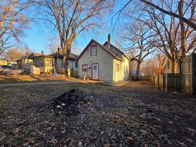 1123 6th Street E, Saint Paul, MN 55106