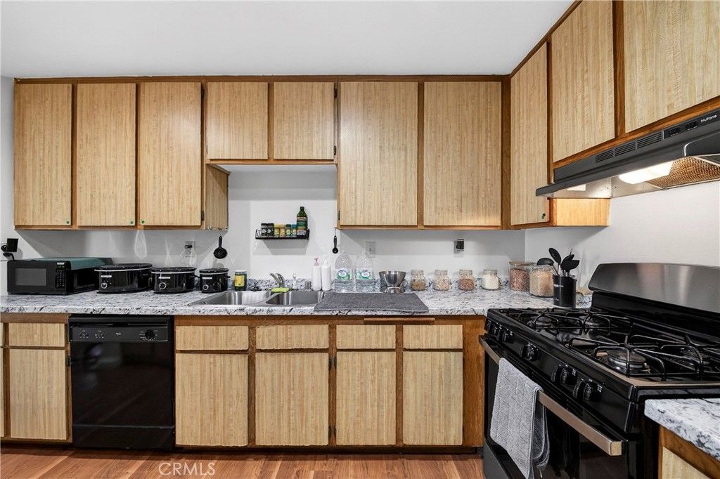 Image 4 of property listing at 1218 S Cypress Avenue B, Ontario, CA 91762