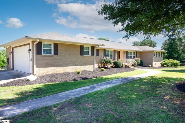 230 Jenkins Circle, Townville, SC 29689