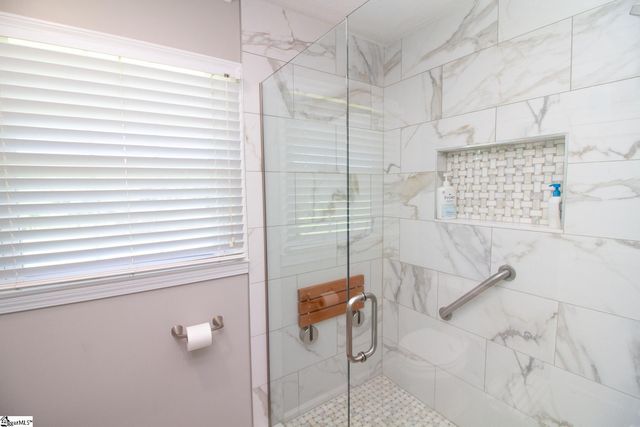 230 Jenkins Circle, Townville, SC 29689