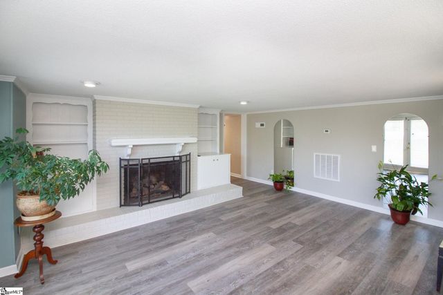 230 Jenkins Circle, Townville, SC 29689