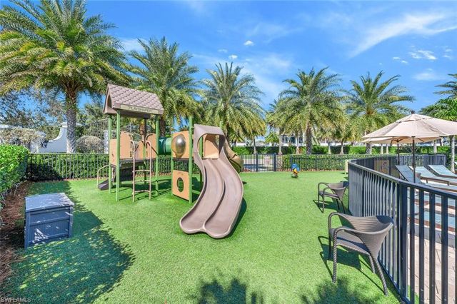 16885 Fairgrove Way Unit 102, Naples, FL 34110