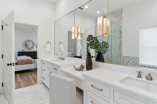 6452 Lavendale Avenue, Dallas, TX 75230