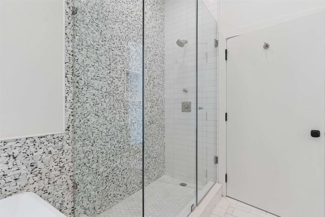 6452 Lavendale Avenue, Dallas, TX 75230