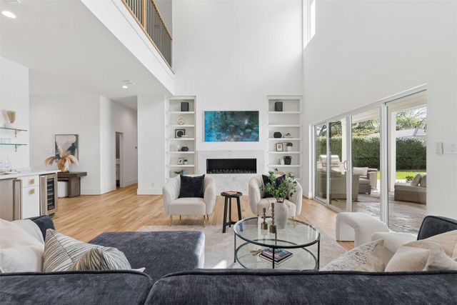 6452 Lavendale Avenue, Dallas, TX 75230