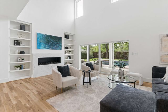 6452 Lavendale Avenue, Dallas, TX 75230