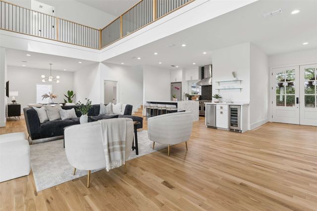 6452 Lavendale Avenue, Dallas, TX 75230