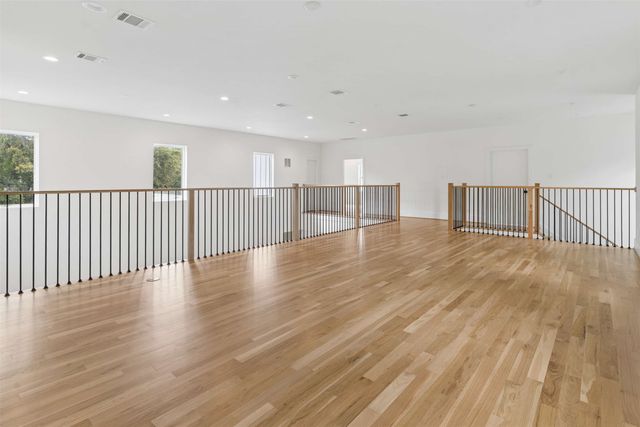 6452 Lavendale Avenue, Dallas, TX 75230