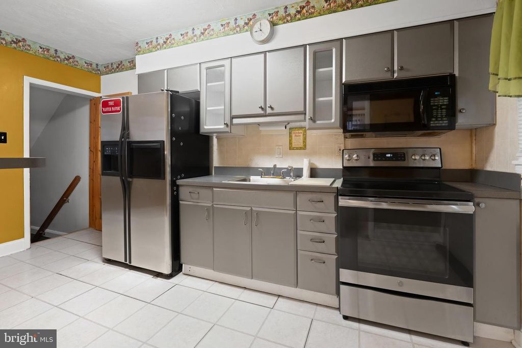 Image 11 of property listing at 3920 ROSECREST AVE, Baltimore, MD 21215
