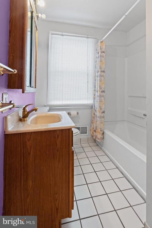 Image 13 of property listing at 3920 ROSECREST AVE, Baltimore, MD 21215