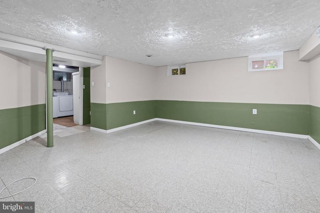 Image 23 of property listing at 3920 ROSECREST AVE, Baltimore, MD 21215