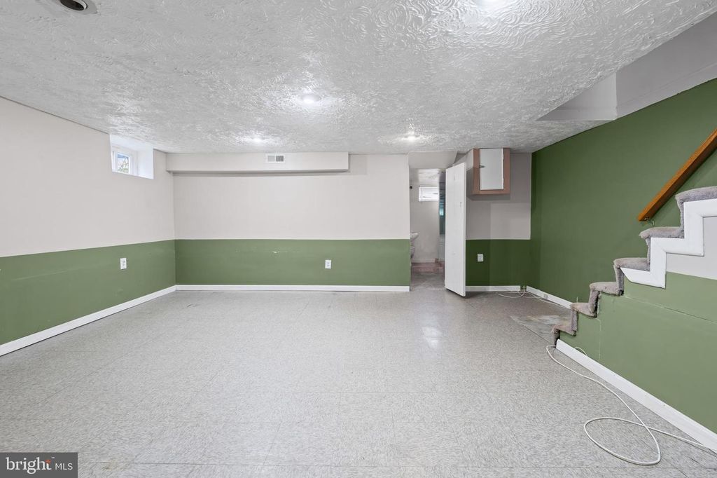 Image 25 of property listing at 3920 ROSECREST AVE, Baltimore, MD 21215