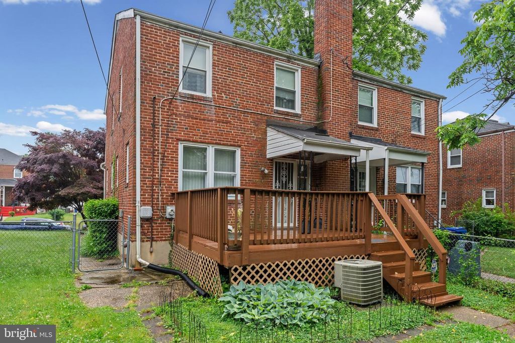 Image 29 of property listing at 3920 ROSECREST AVE, Baltimore, MD 21215