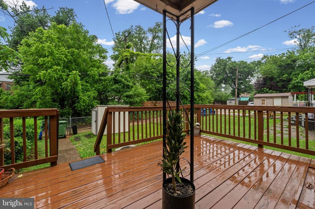 Image 30 of property listing at 3920 ROSECREST AVE, Baltimore, MD 21215