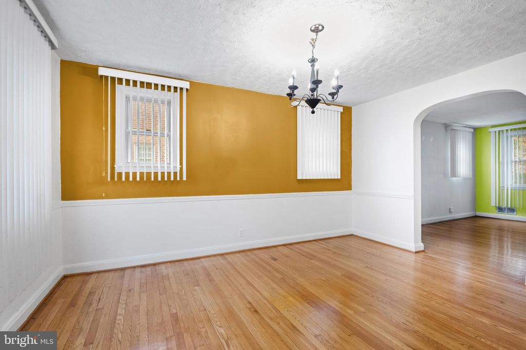 Image 8 of property listing at 3920 ROSECREST AVE, Baltimore, MD 21215