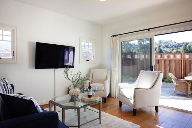 8022 River Place, Carmel, CA 93923