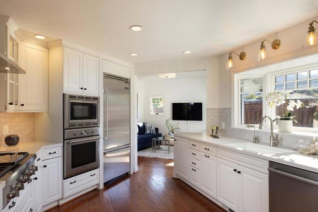 8022 River Place, Carmel, CA 93923