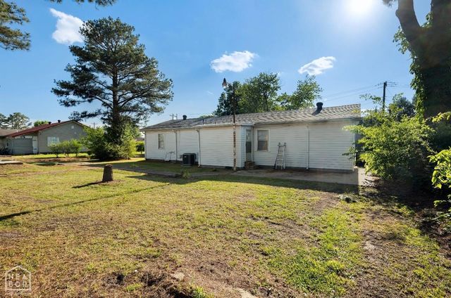2004 S Kathleen, Jonesboro, AR 72401