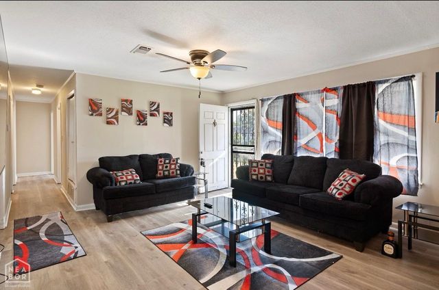 2004 S Kathleen, Jonesboro, AR 72401