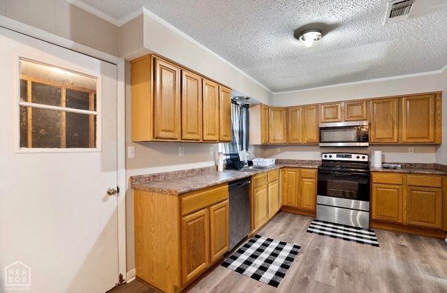 2004 S Kathleen, Jonesboro, AR 72401