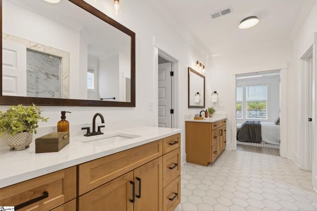 125 Coppa Court, Fountain Inn, SC 29644