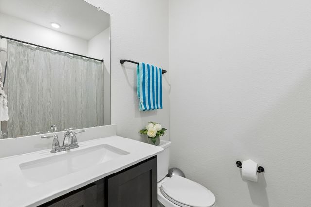 3600 Bedrock Way, Aubrey, TX 76227