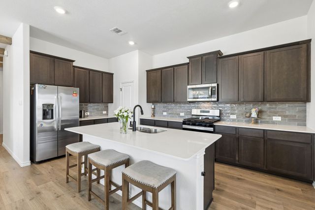 3600 Bedrock Way, Aubrey, TX 76227