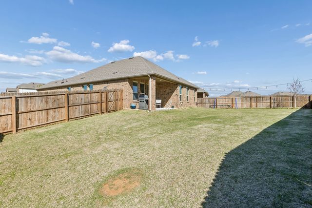 3600 Bedrock Way, Aubrey, TX 76227