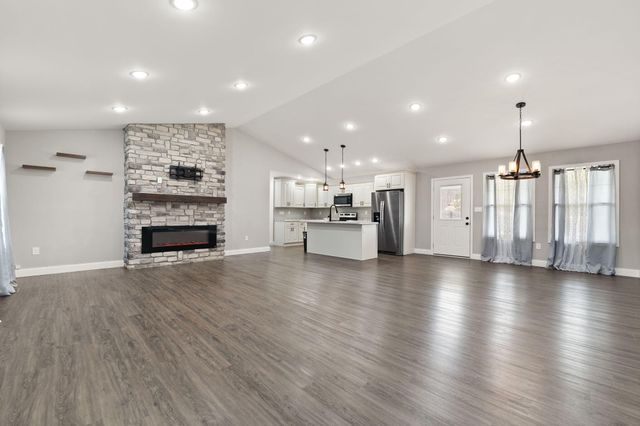909 Pine Hill Brock Road, London, KY 40741