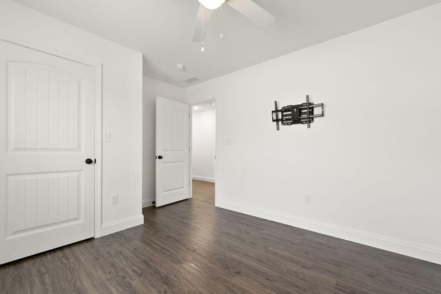 909 Pine Hill Brock Road, London, KY 40741