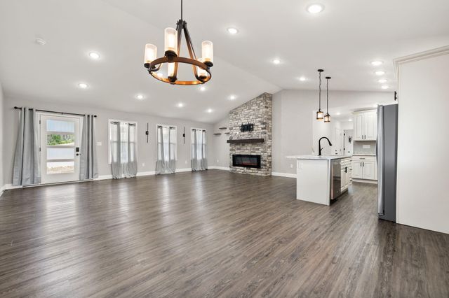 909 Pine Hill Brock Road, London, KY 40741