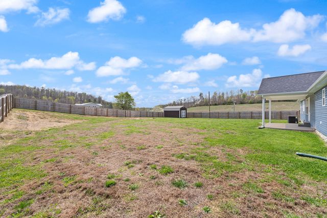 909 Pine Hill Brock Road, London, KY 40741