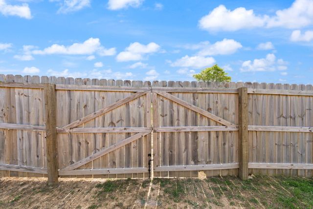 909 Pine Hill Brock Road, London, KY 40741