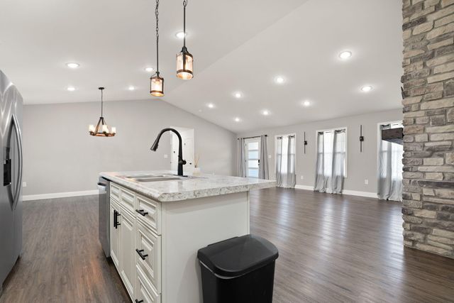 909 Pine Hill Brock Road, London, KY 40741