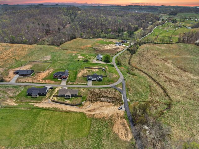 909 Pine Hill Brock Road, London, KY 40741