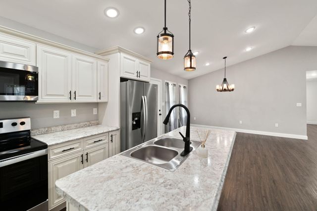 909 Pine Hill Brock Road, London, KY 40741