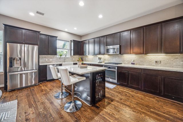 1115 E 27th Street, Houston, TX 77009