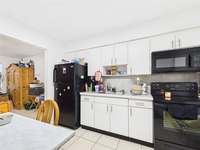 1713 SW 11th Ct, Fort Lauderdale, FL 33312