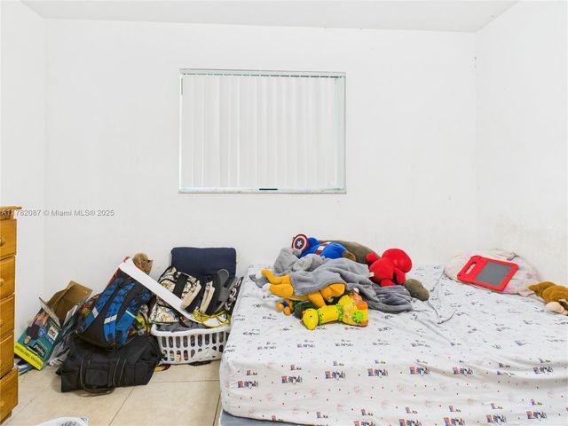 1713 SW 11th Ct, Fort Lauderdale, FL 33312