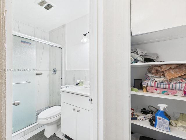 1713 SW 11th Ct, Fort Lauderdale, FL 33312