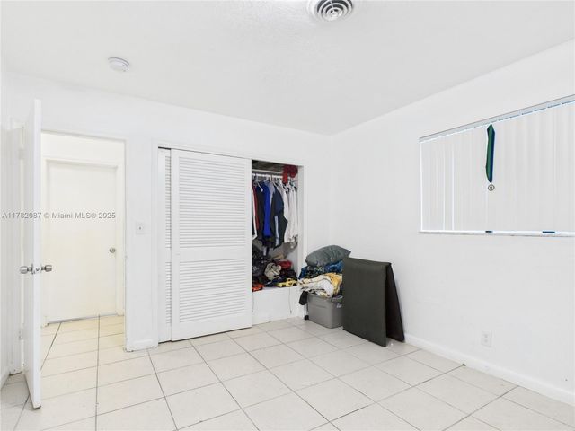 1713 SW 11th Ct, Fort Lauderdale, FL 33312