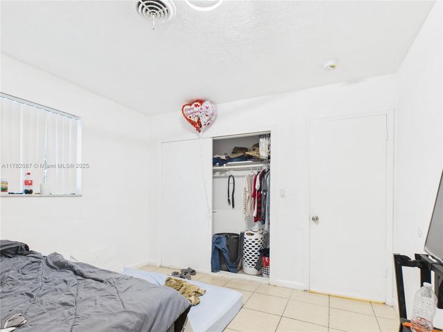 1713 SW 11th Ct, Fort Lauderdale, FL 33312