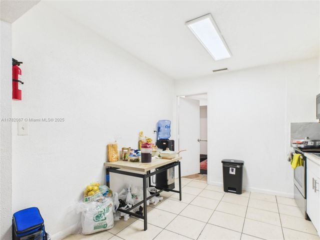 1713 SW 11th Ct, Fort Lauderdale, FL 33312