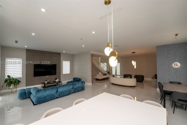 8340 NW 33 Terrace, Doral, FL 33122