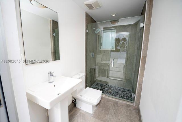 8340 NW 33 Terrace, Doral, FL 33122