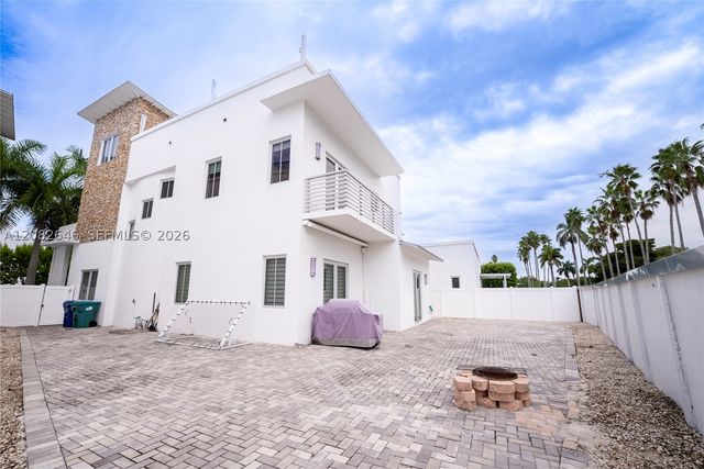 8340 NW 33 Terrace, Doral, FL 33122