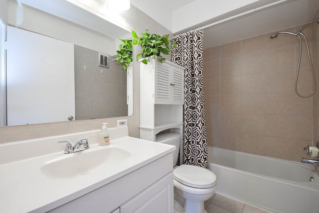 7347 W Diversey Avenue 3, Elmwood Park, IL 60707